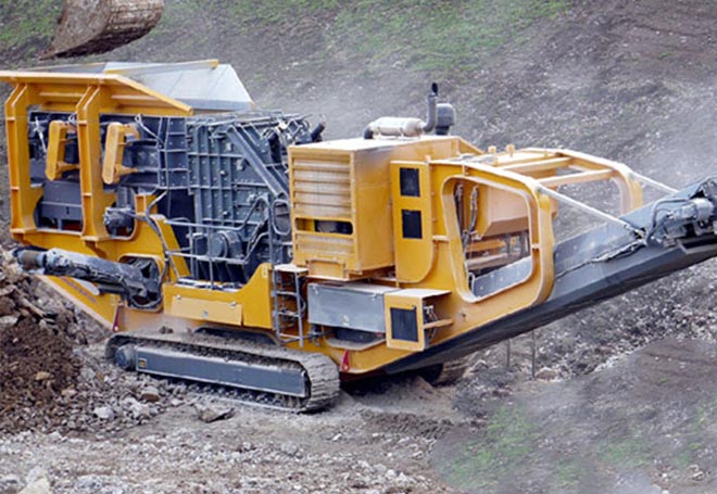 Crawler type mobile impact crusher