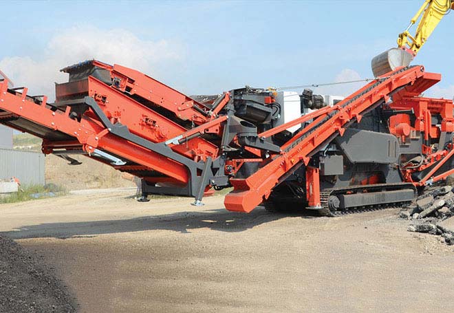 Crawler type mobile VSI crusher